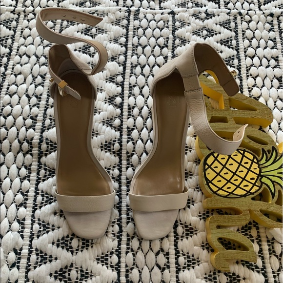 Ann Taylor White Leather Wedge Sandal - Picture 2 of 6